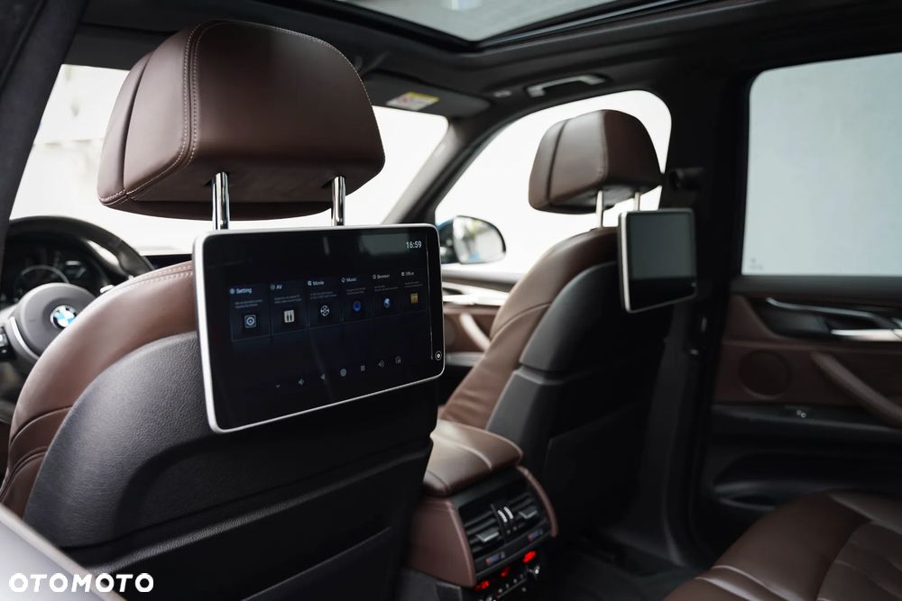 BMW X5 M M50d - 32