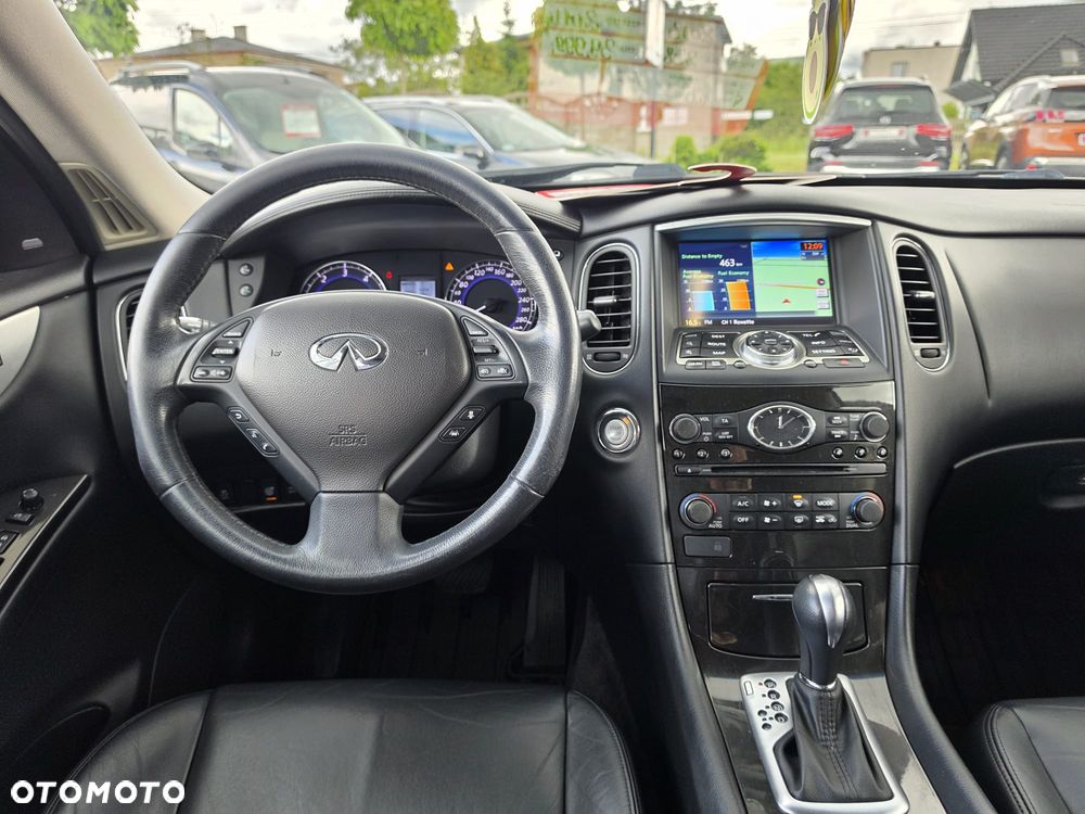 Infiniti QX50 - 8