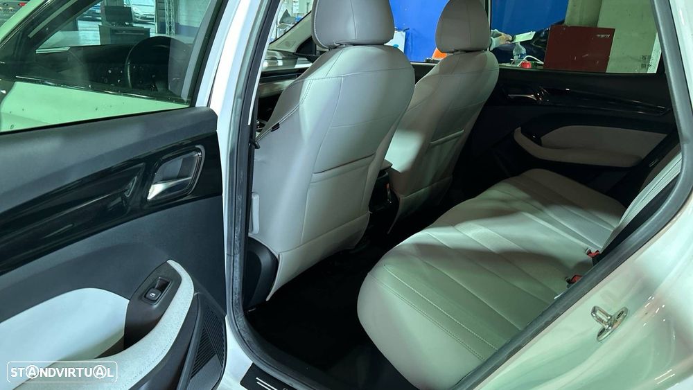 MG MG5 61 kWh Luxury - 11