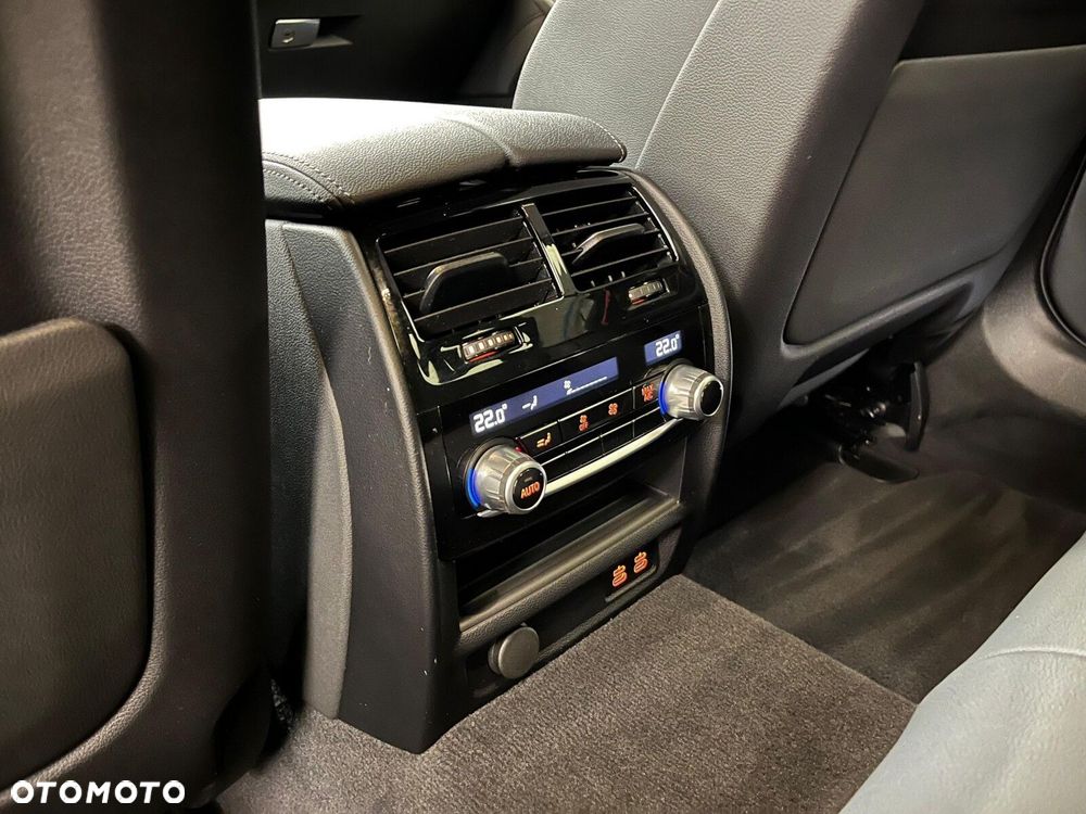 BMW Seria 5 530d xDrive mHEV M Sport sport - 34