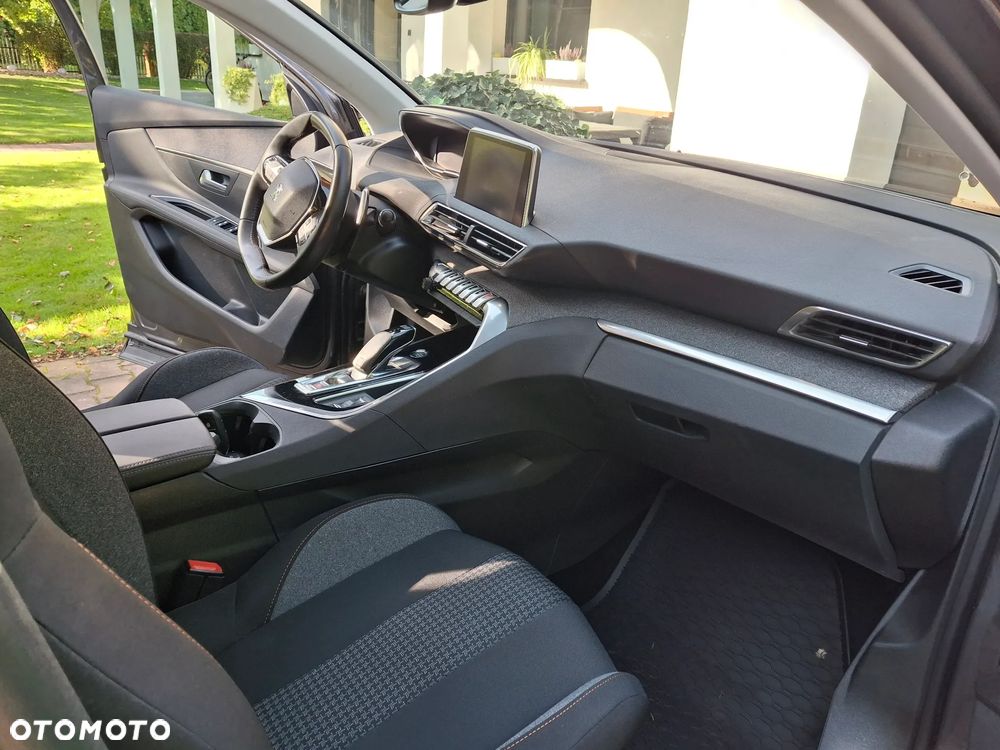 Peugeot 3008 1.2 PureTech Active Pack S&S EAT8 - 16