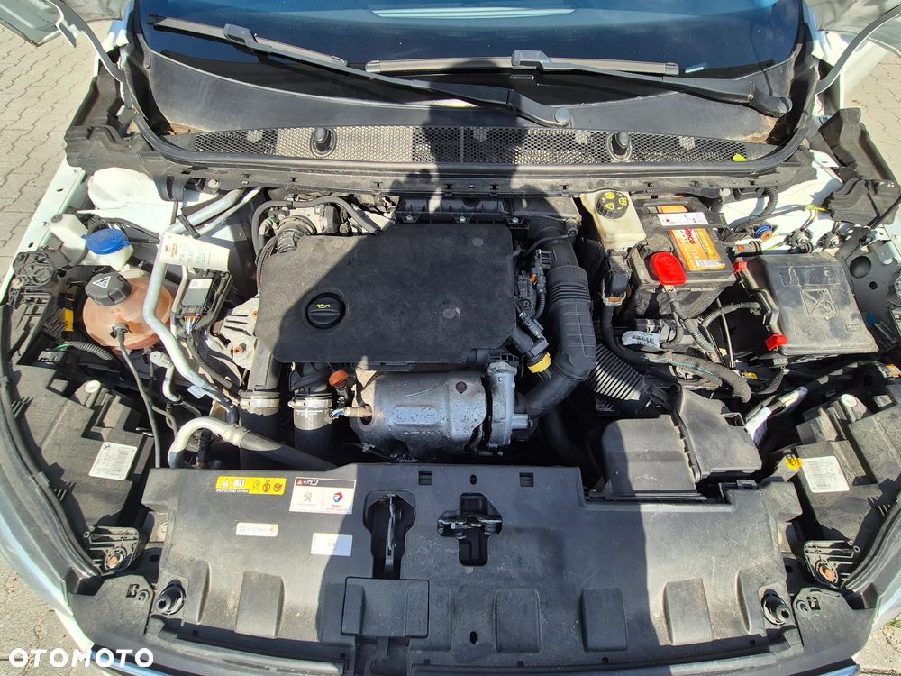 Peugeot 308 BlueHDi 130 EAT8 Allure Pack - 20
