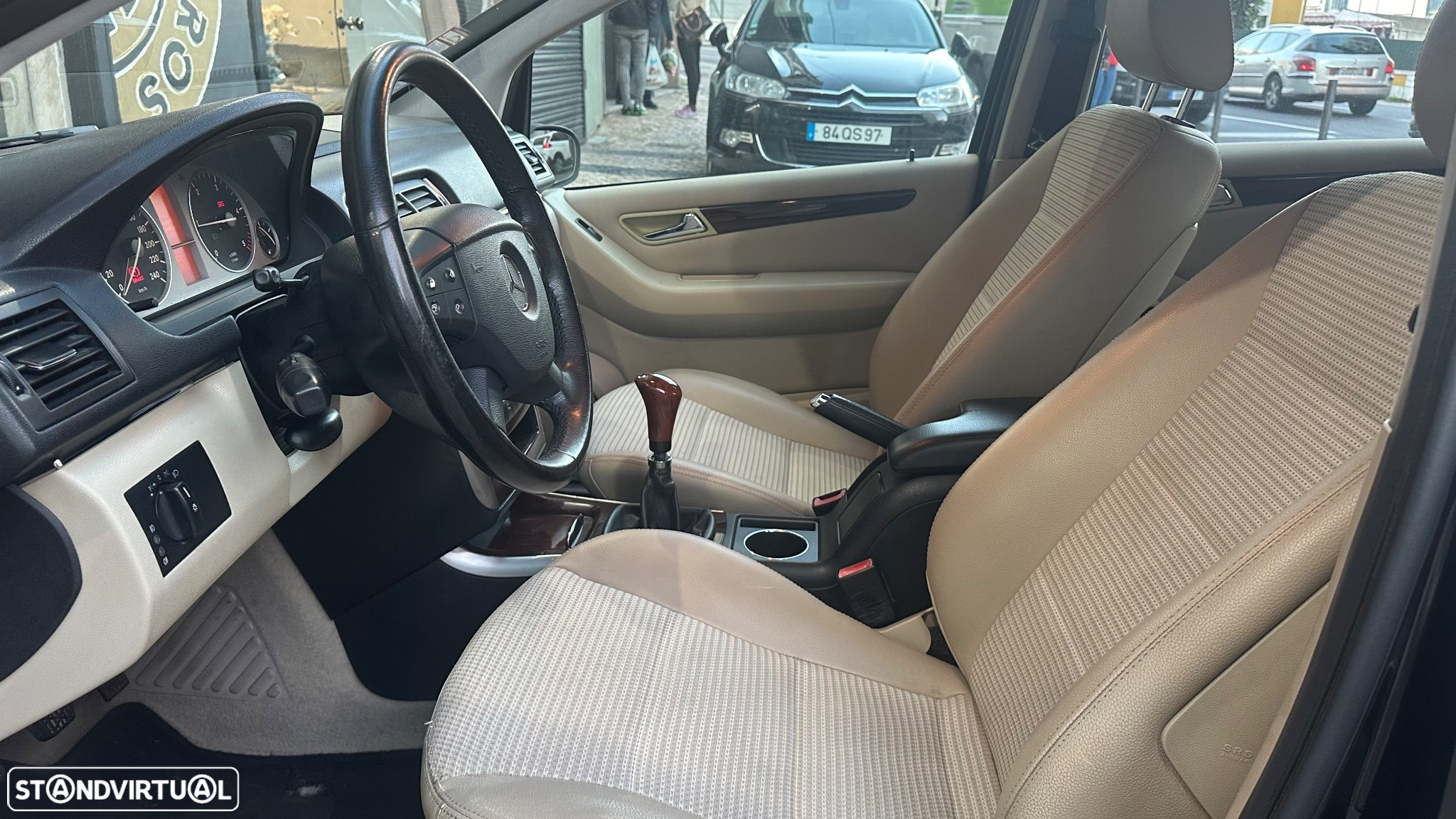 Mercedes-Benz B 200 CDi - 13