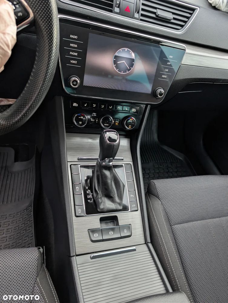 Skoda Superb 2.0 TDI SCR Style DSG - 14