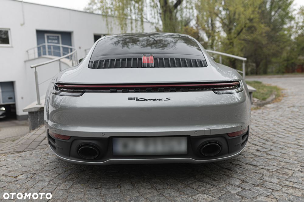 Porsche 911 Carrera S - 11