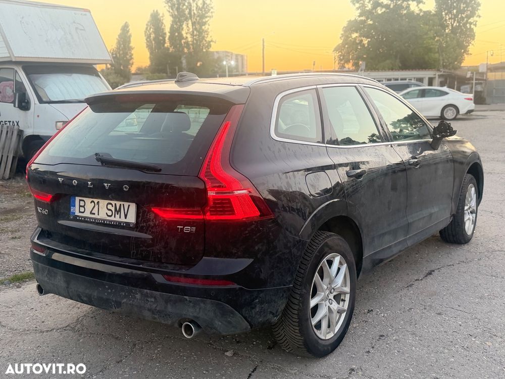 Volvo XC 60 T8 Twin Engine AWD Momentum - 2