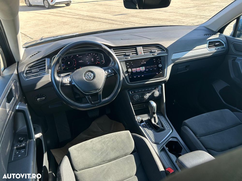 Volkswagen Tiguan - 35