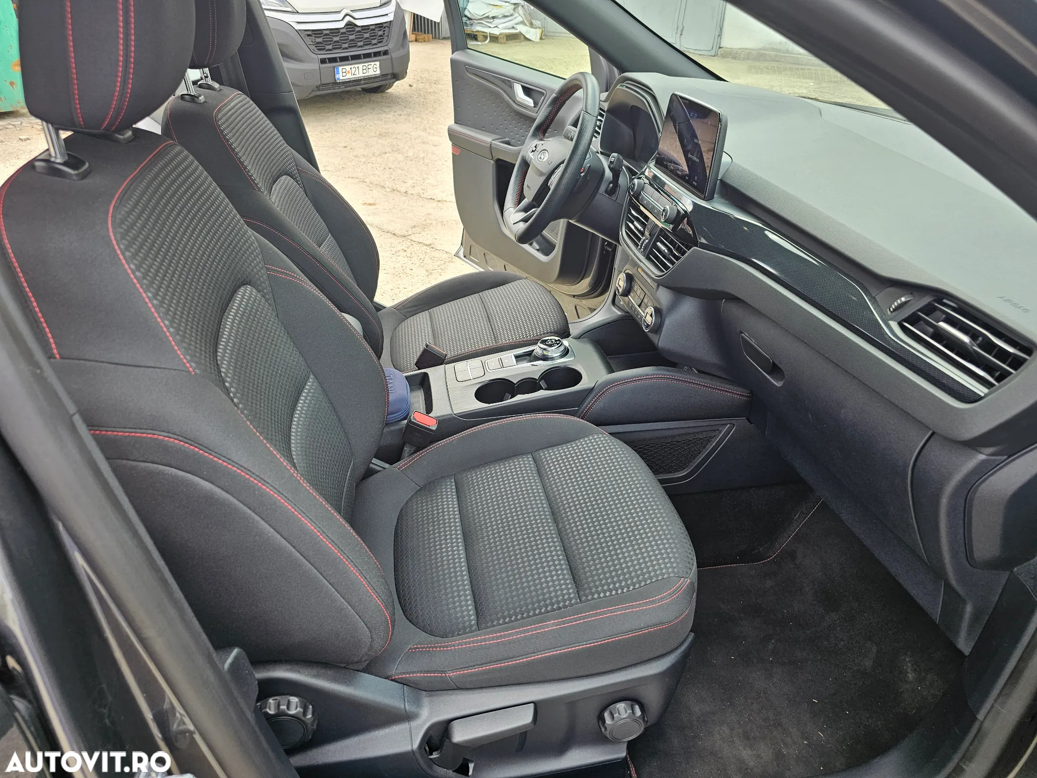 Ford Kuga 2.0 EcoBlue A8 AWD ST Line - 6