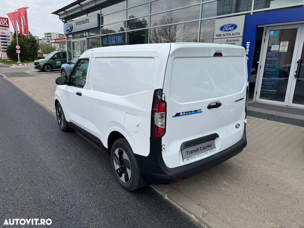 Ford TRANSIT COURIER EV - 12