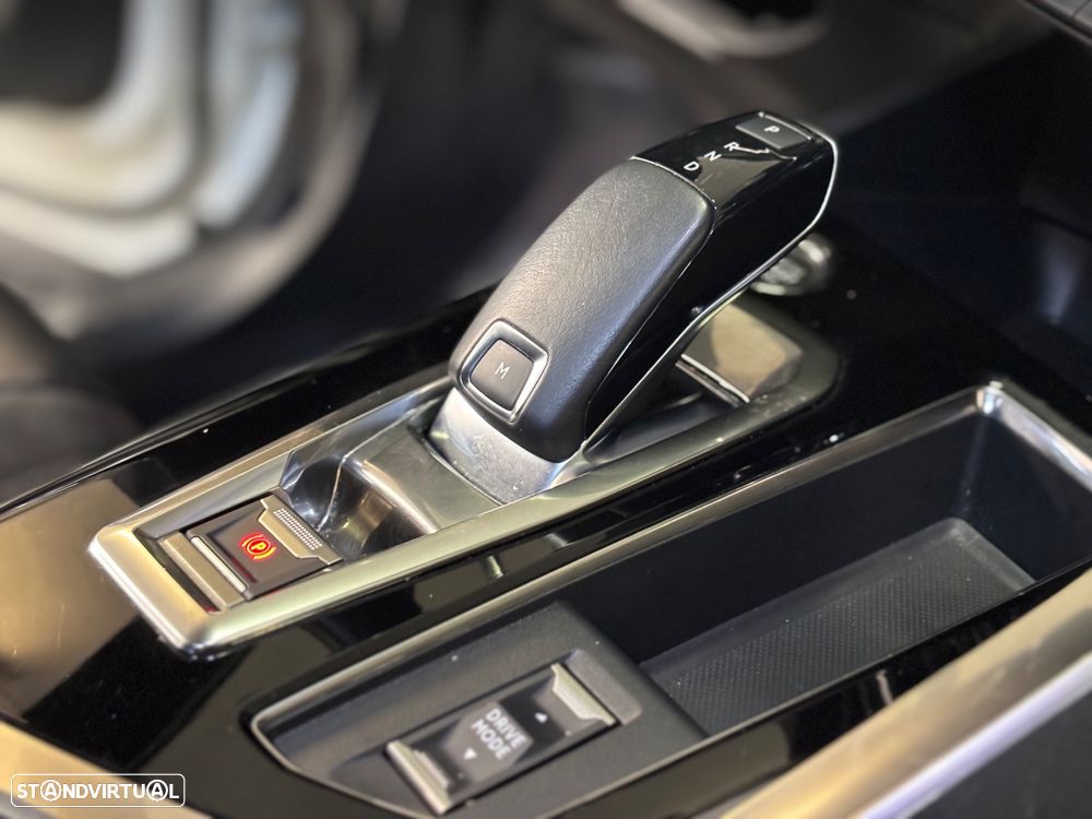 Peugeot 3008 1.5 BlueHDi GT EAT8 - 31