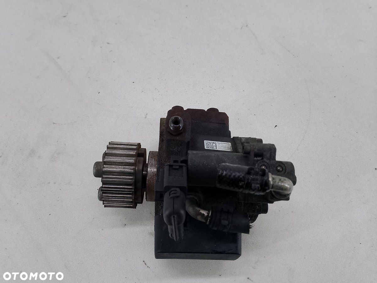POMPA WTRYSKOWA SKODA FABIA II 03L130755E 1.6 TDI - 6