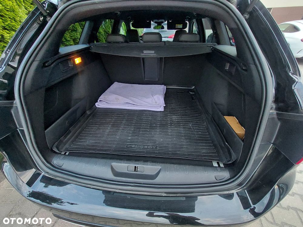 Peugeot 308 BlueHDi FAP 180 EAT8 Stop & Start GT - 16
