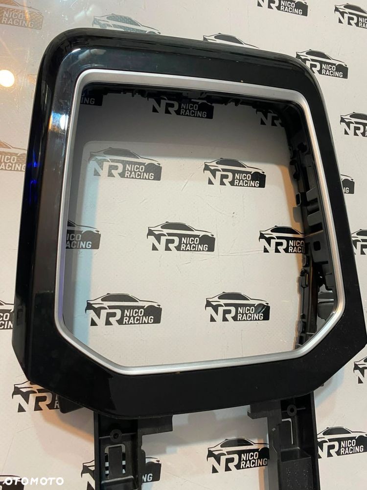 LISTWA OZDOBNA DEKOR TUNELU BLACK PIANO AMBIENT LED 6916378 BMW G70 - 2