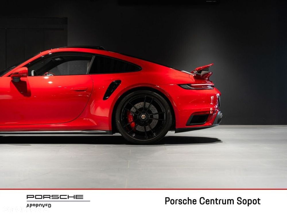 Porsche 911 Turbo - 10