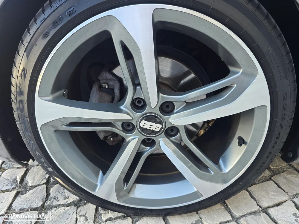 VW Golf 1.6 TDI BlueMotion Lounge - 21