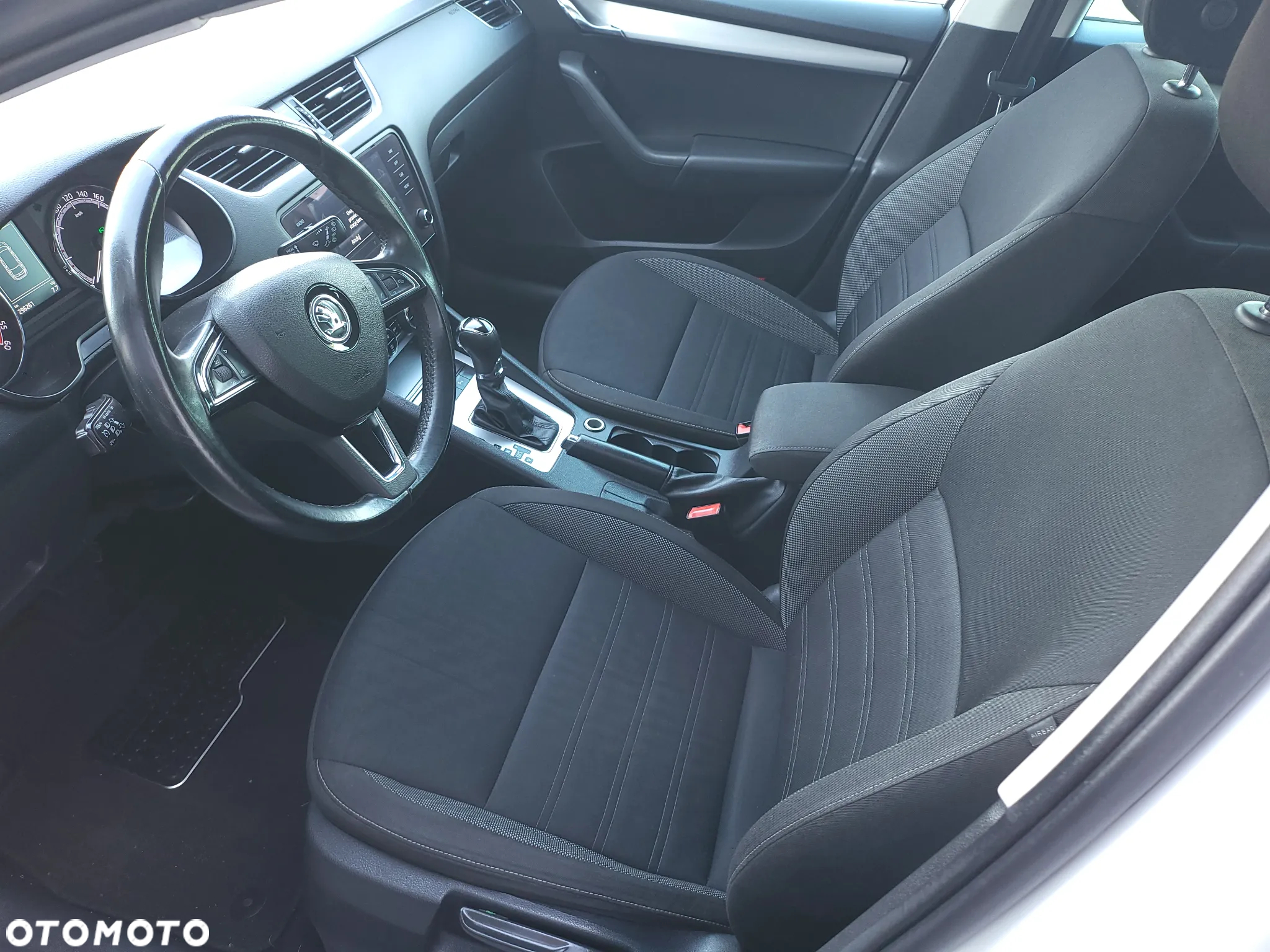 Skoda Octavia 1.6 TDI DSG Style - 18
