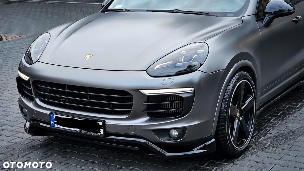 Porsche Cayenne - 21