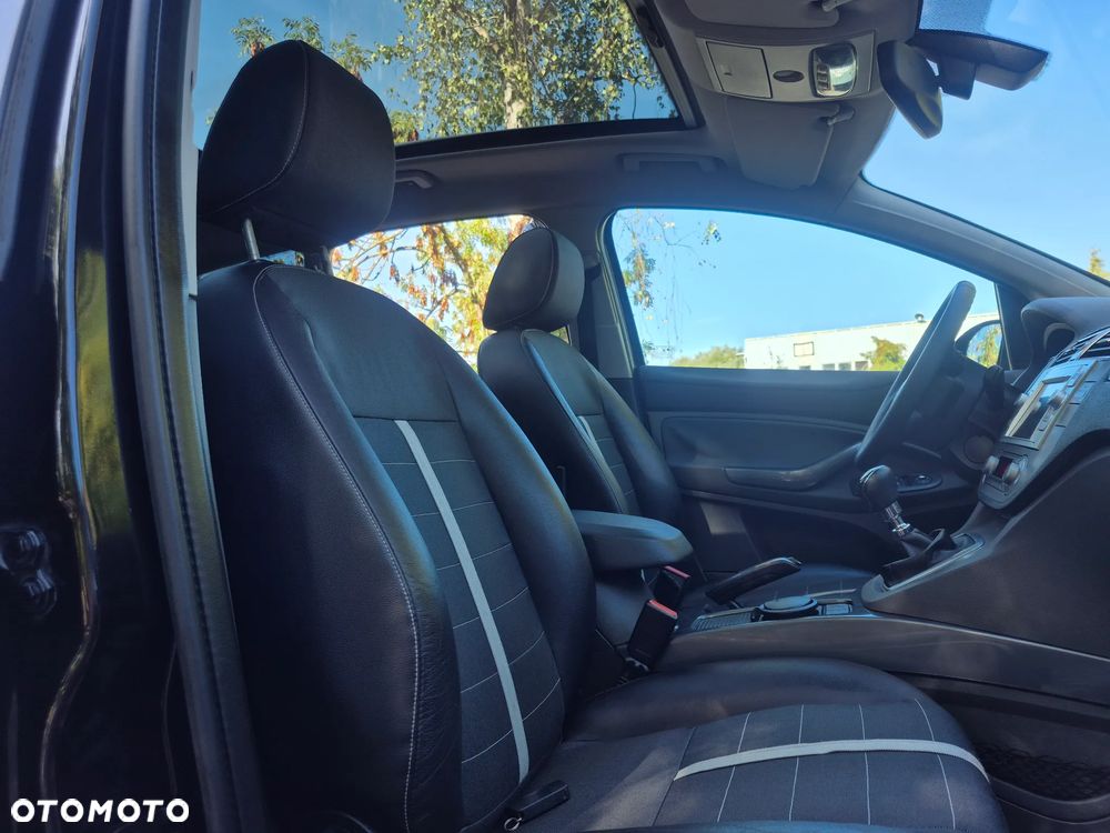Ford Kuga 2.0 TDCi Titanium FWD - 18