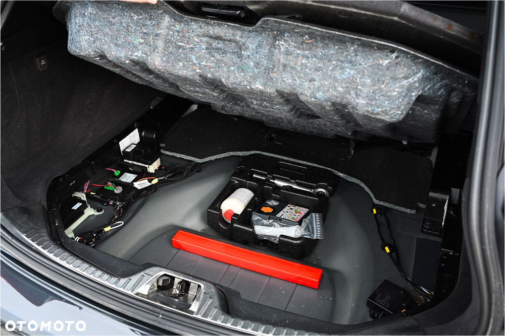 Volvo V60 D3 R-Design - 31