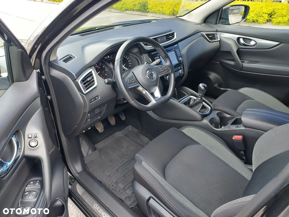Nissan Qashqai 1.3 DIG-T N-WAY - 20