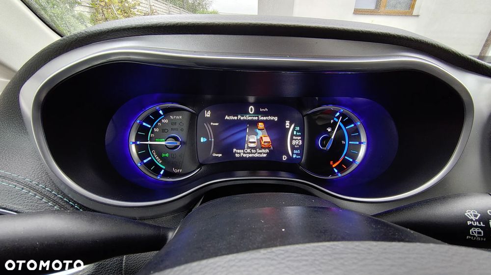 Chrysler Pacifica - 6