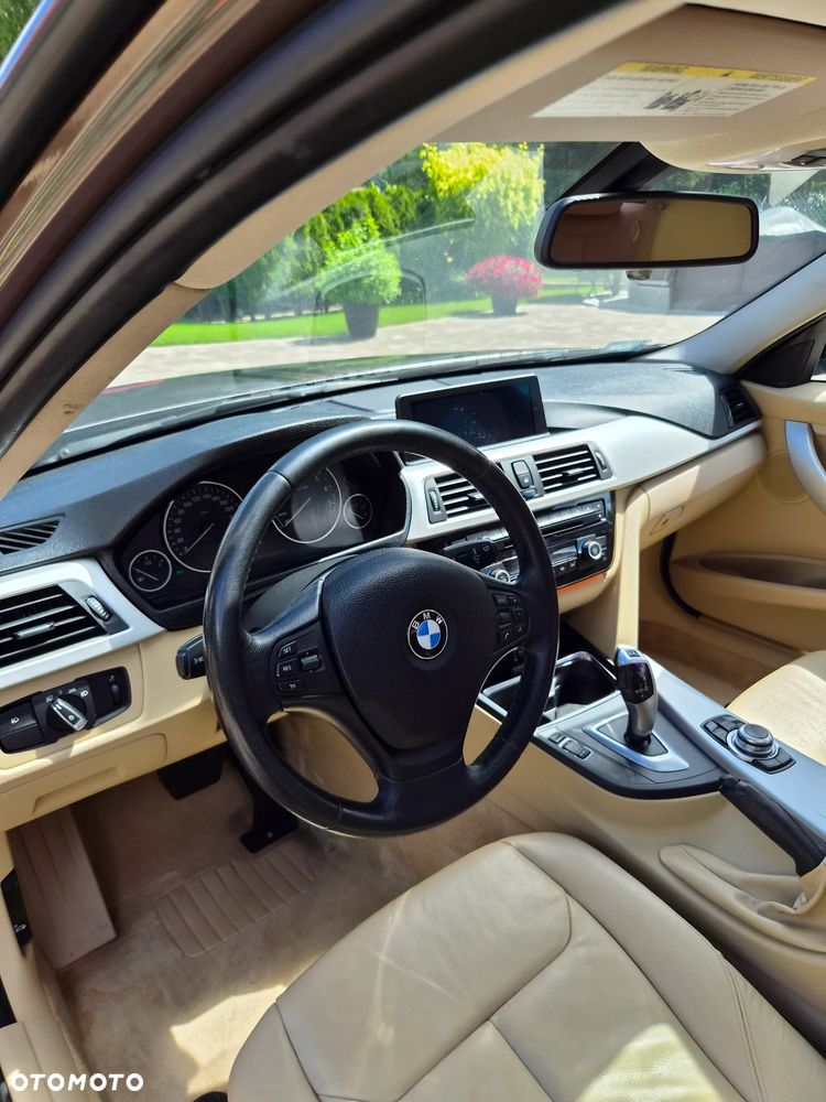 BMW Seria 3 328i - 18