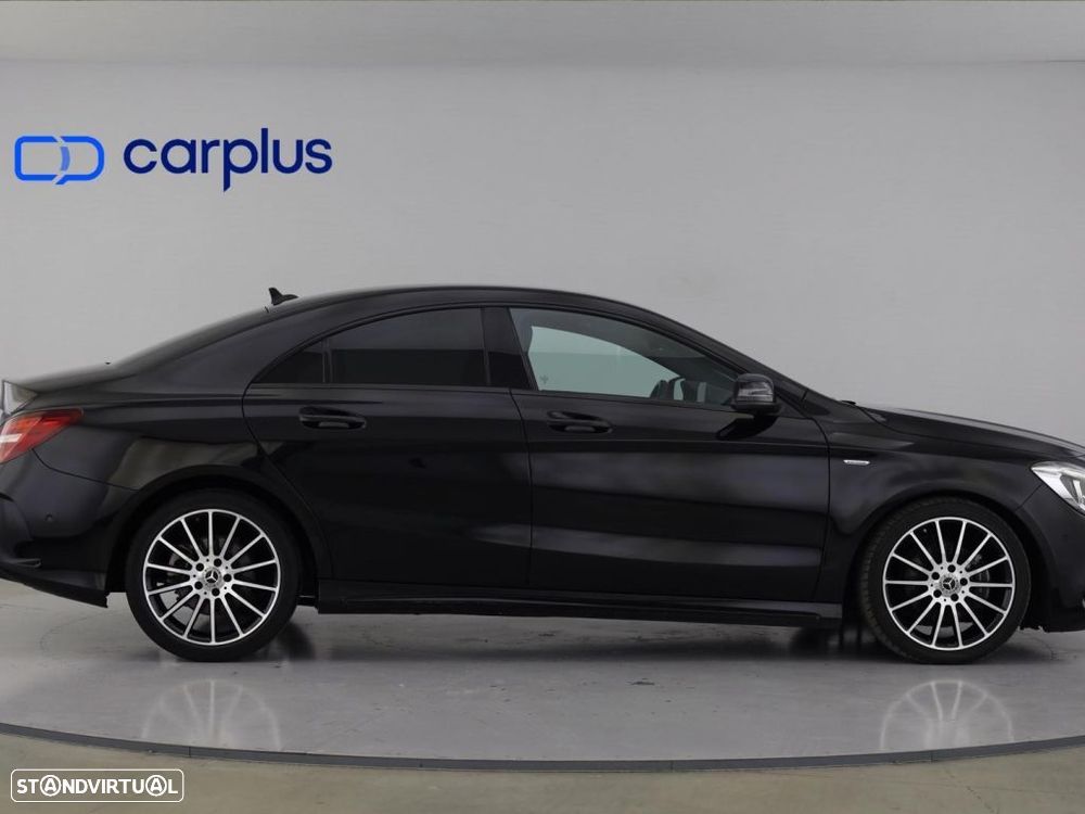 Mercedes-Benz CLA 180 d Shooting Brake - 8