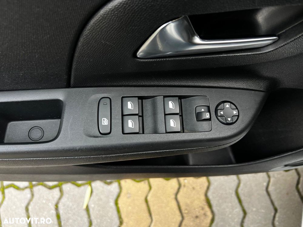 Opel Corsa 1.2 Start/Stop Edition - 32