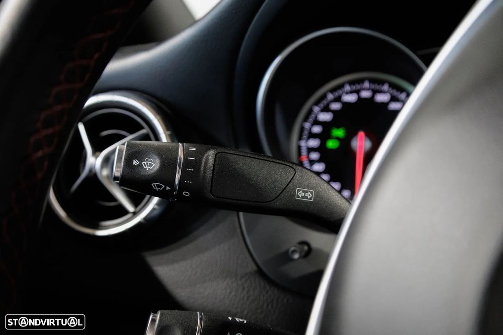 Mercedes-Benz CLA 180 d AMG Line Aut. - 33