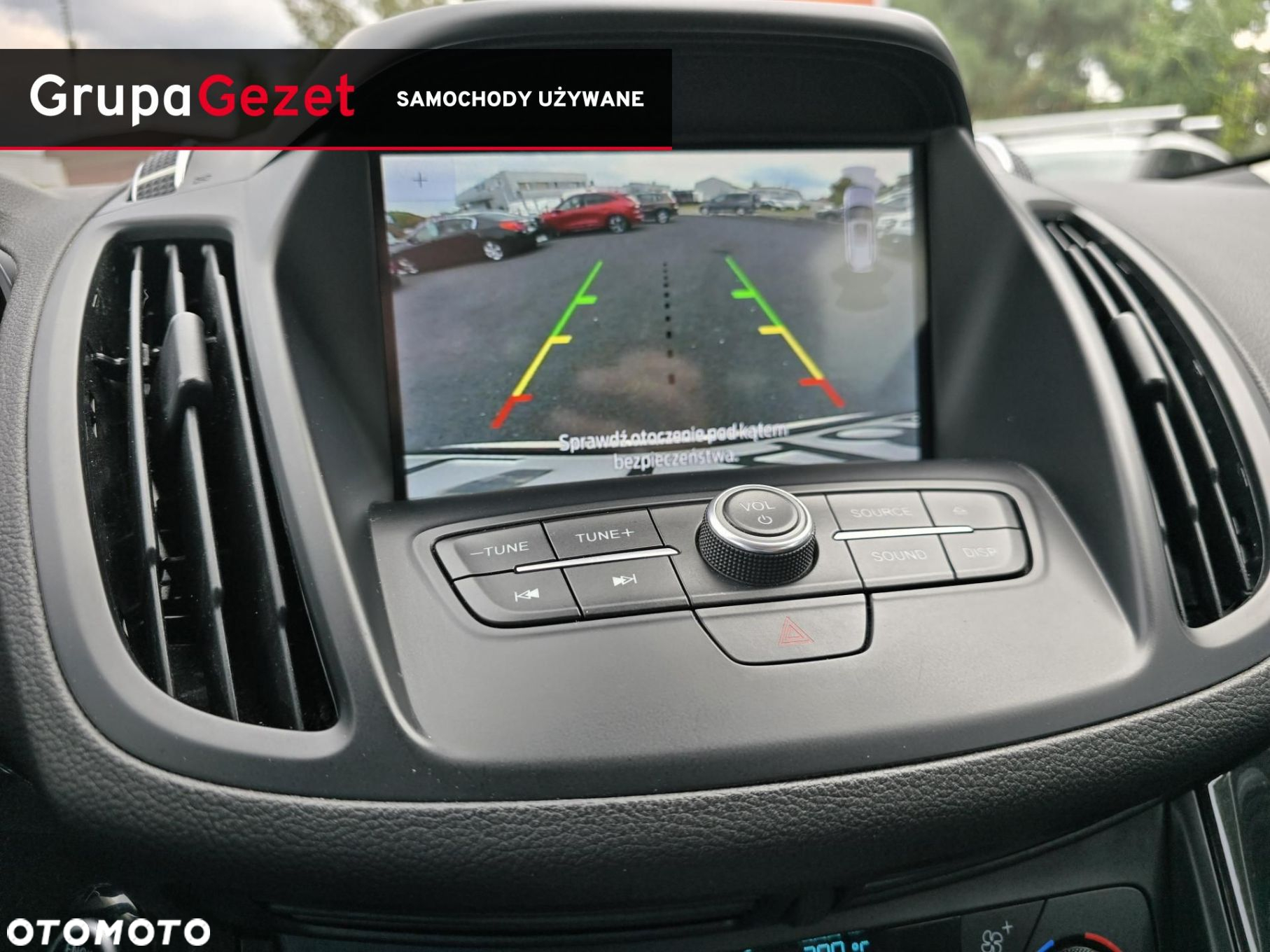Ford Kuga - 24
