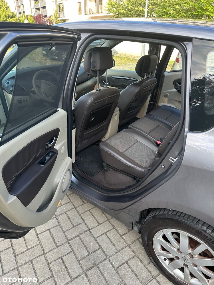 Renault Scenic 1.9 dCi Privilege Euro5 - 13
