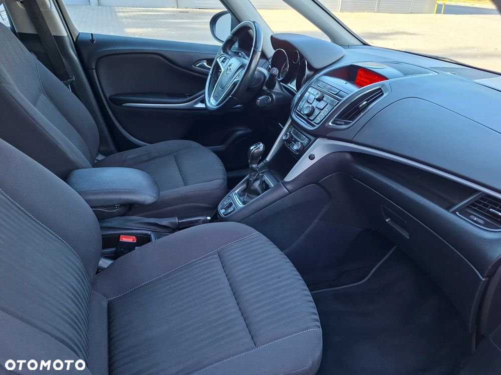 Opel Zafira - 14