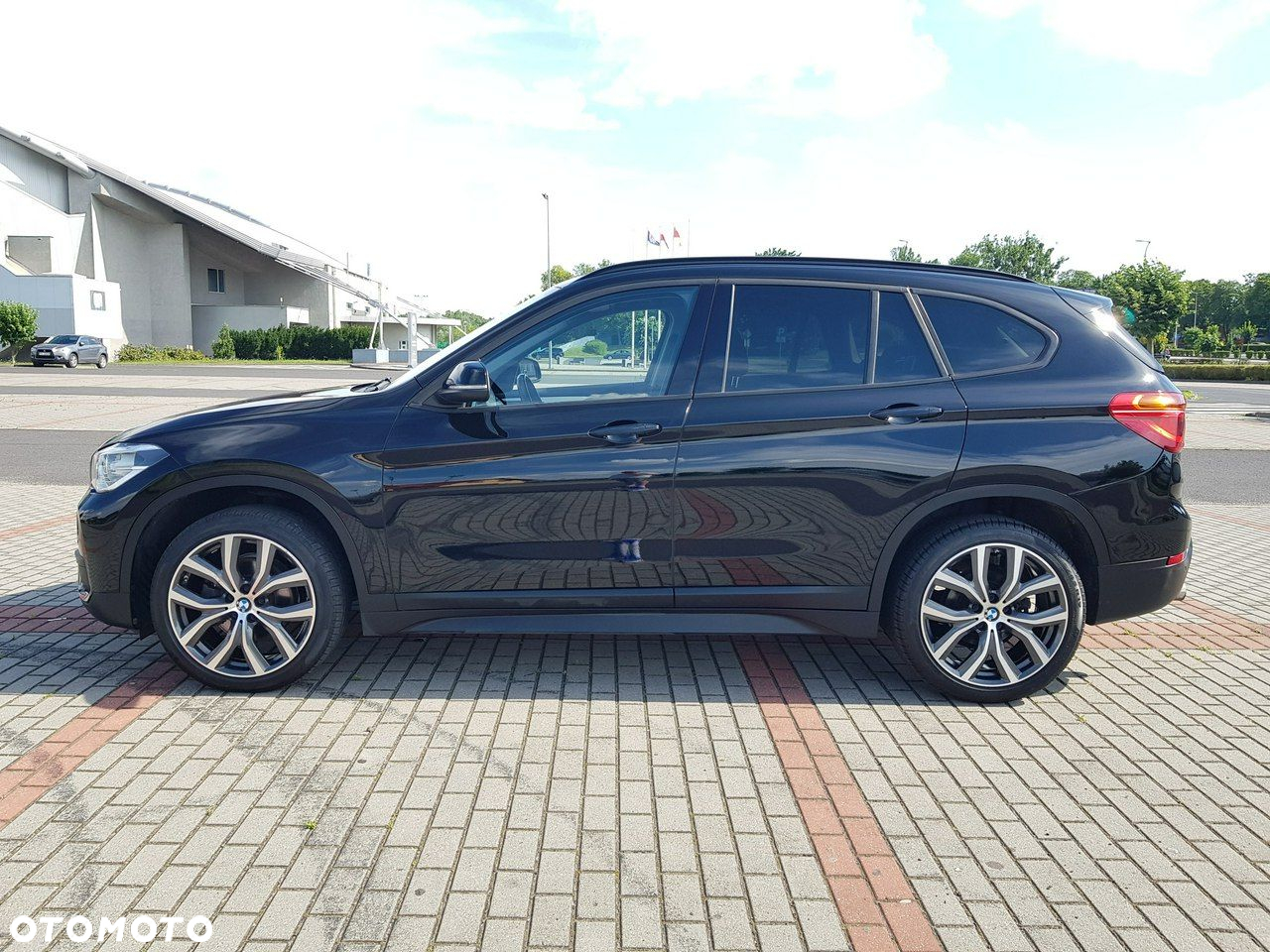 BMW X1 sDrive18d Business Edition - 8