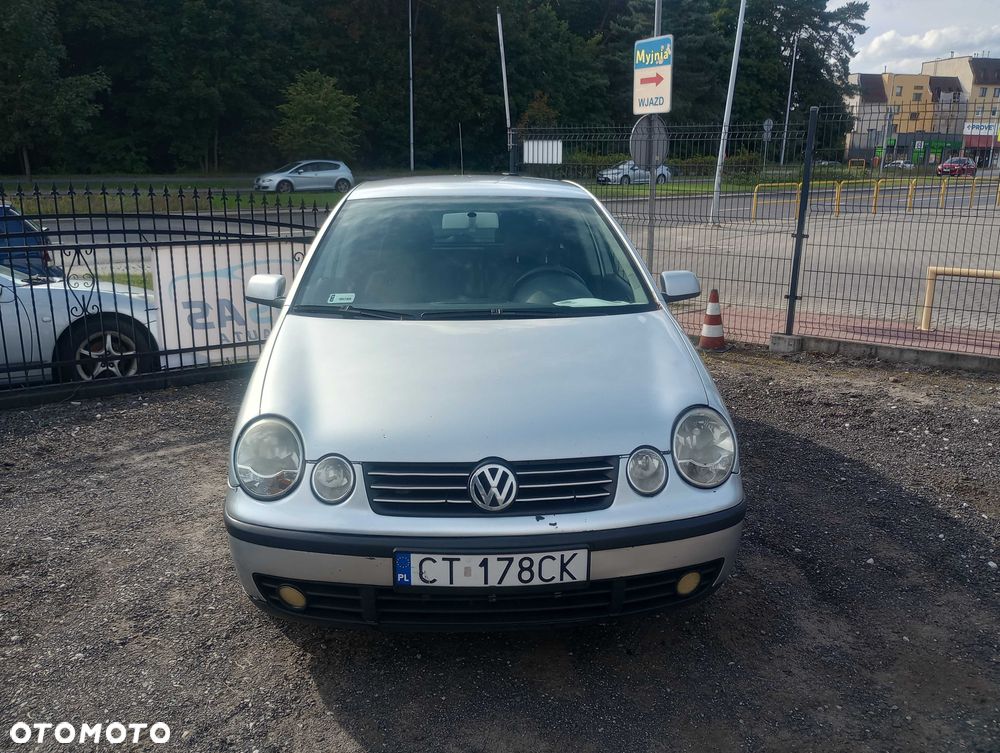Volkswagen Polo - 2