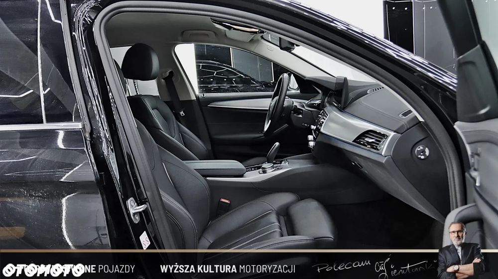 BMW Seria 5 530e xDrive - 14