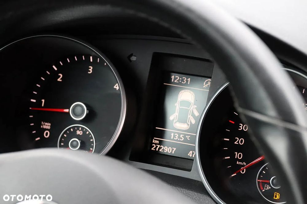 Volkswagen Golf 1.6 TDI DPF Style - 31