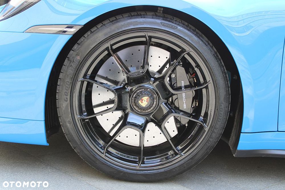 Porsche 911 Turbo S - 8
