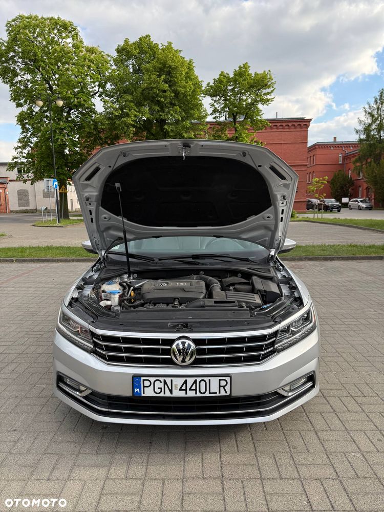 Volkswagen Passat - 11