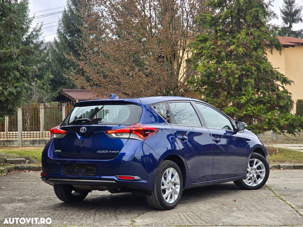 Toyota Auris 1.8 VVT-i Hybrid Automatik Edition S+ - 2