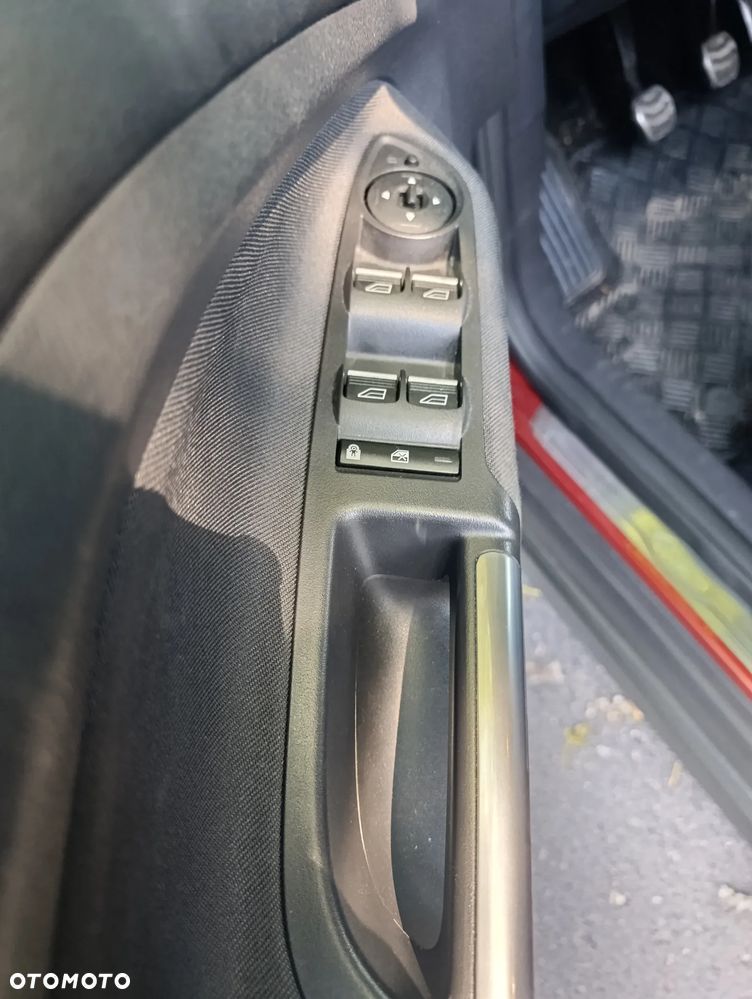 Ford C-MAX 1.5 EcoBoost Titanium ASS - 19