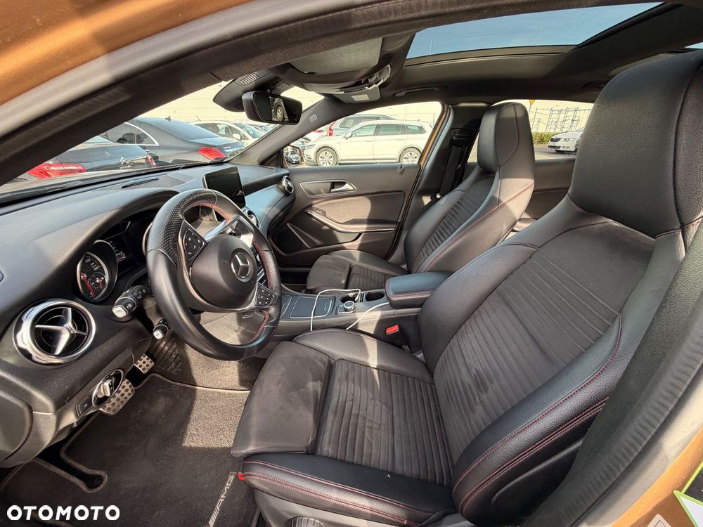 Mercedes-Benz GLA 220 4-Matic AMG Line - 19