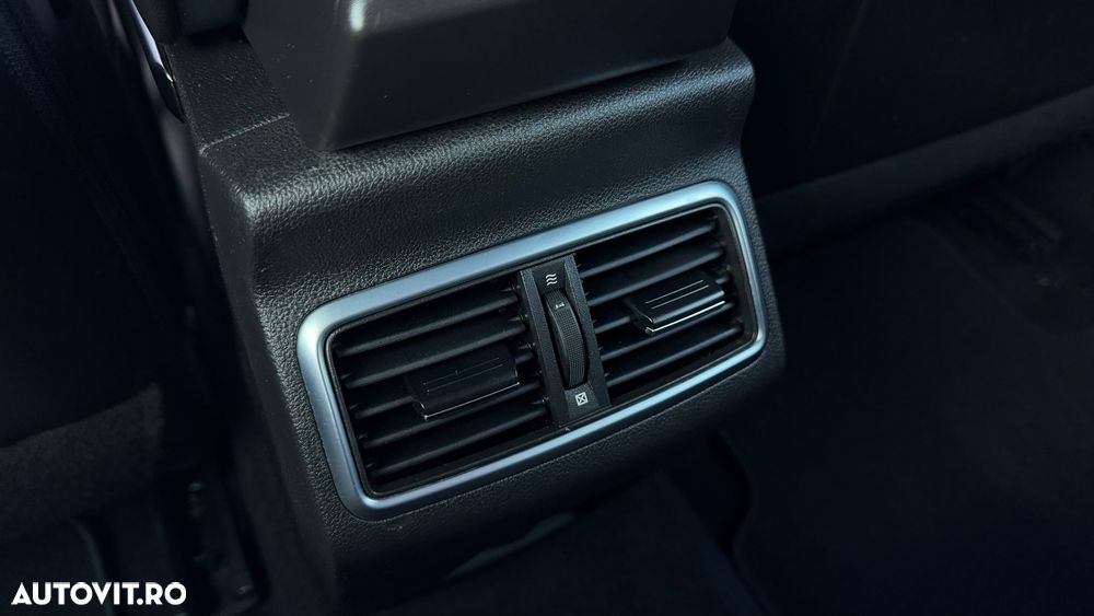 Renault Megane ENERGY dCi EDC Intens - 14