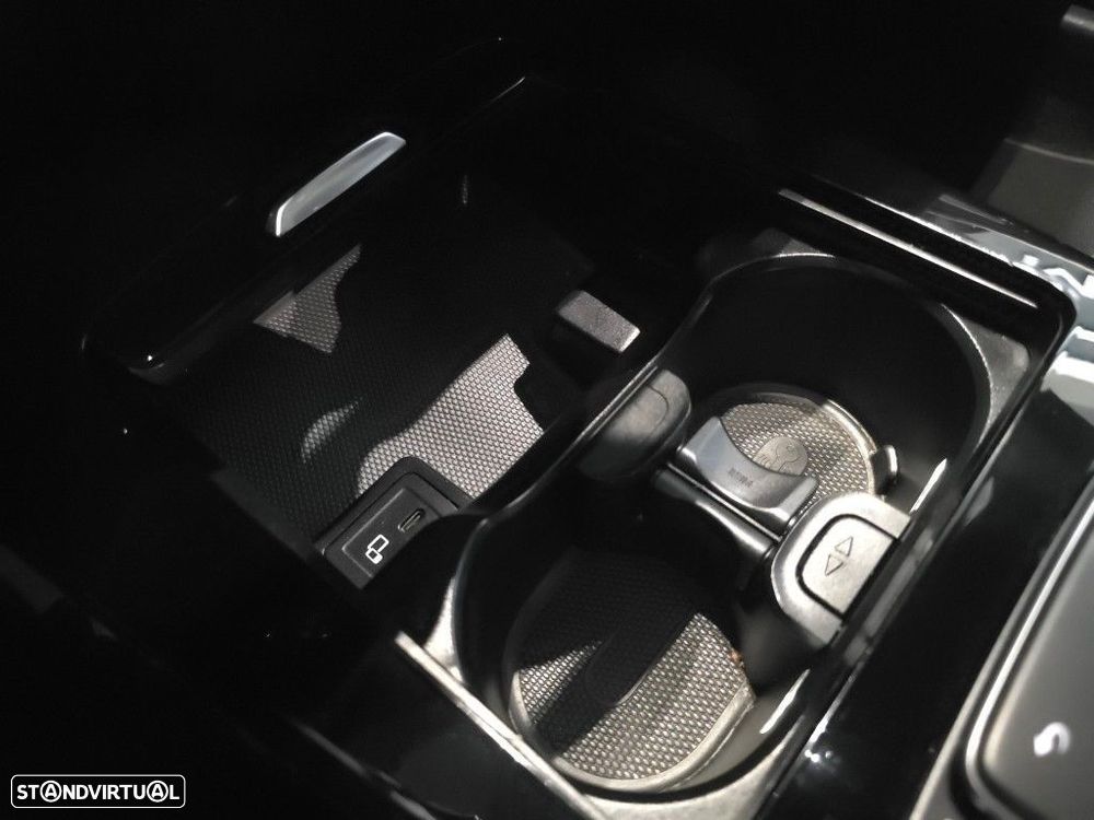 Mercedes-Benz CLA 180 d Shooting Brake AMG Line Aut. - 45