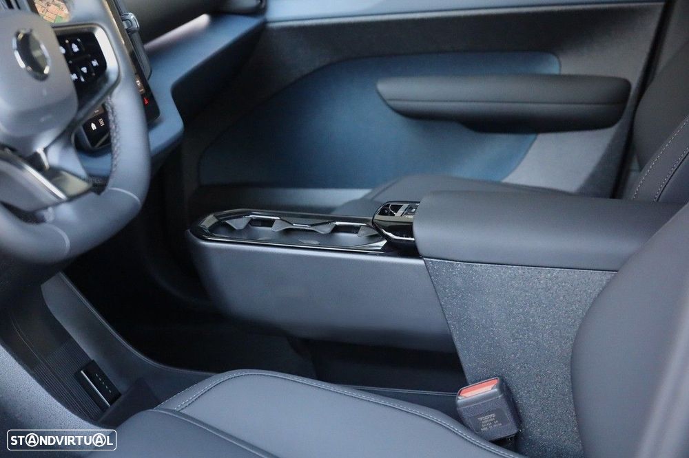 Volvo EX30 69 kWh Single Motor Extended Range Plus - 16