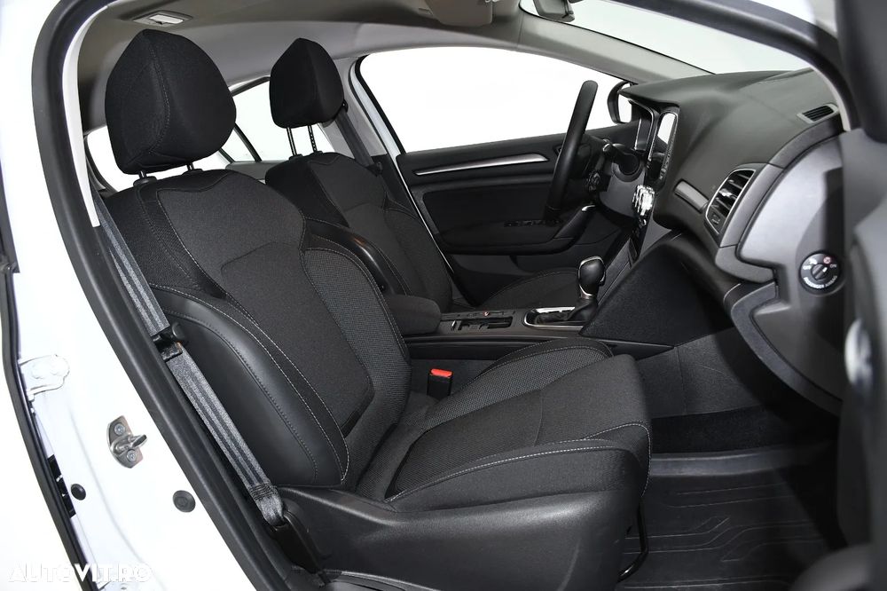 Renault Megane BLUE dCi EDC Limited - 9