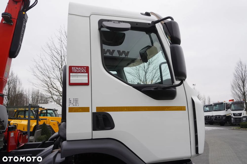 Renault C280 DTI 8 / HDS Fassi 5,6 t / Zasięg 8 m / Platforma 15 EPAL - 20
