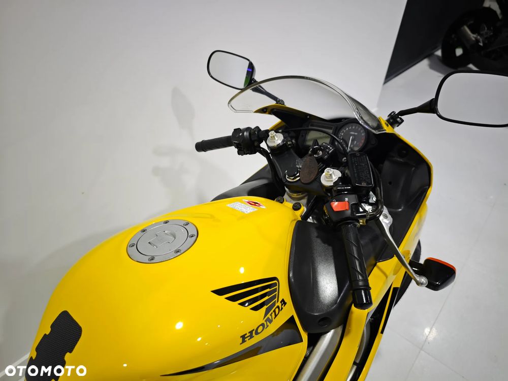Honda CBR - 11