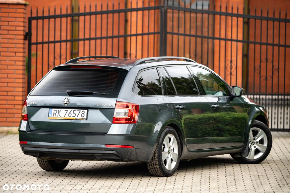 Skoda Octavia 2.0 TDI Clever DSG - 7