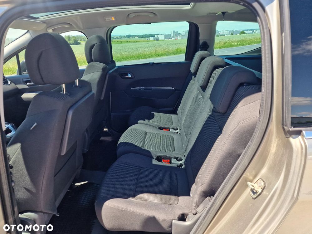 Peugeot 5008 1.6 HDi Premium - 24