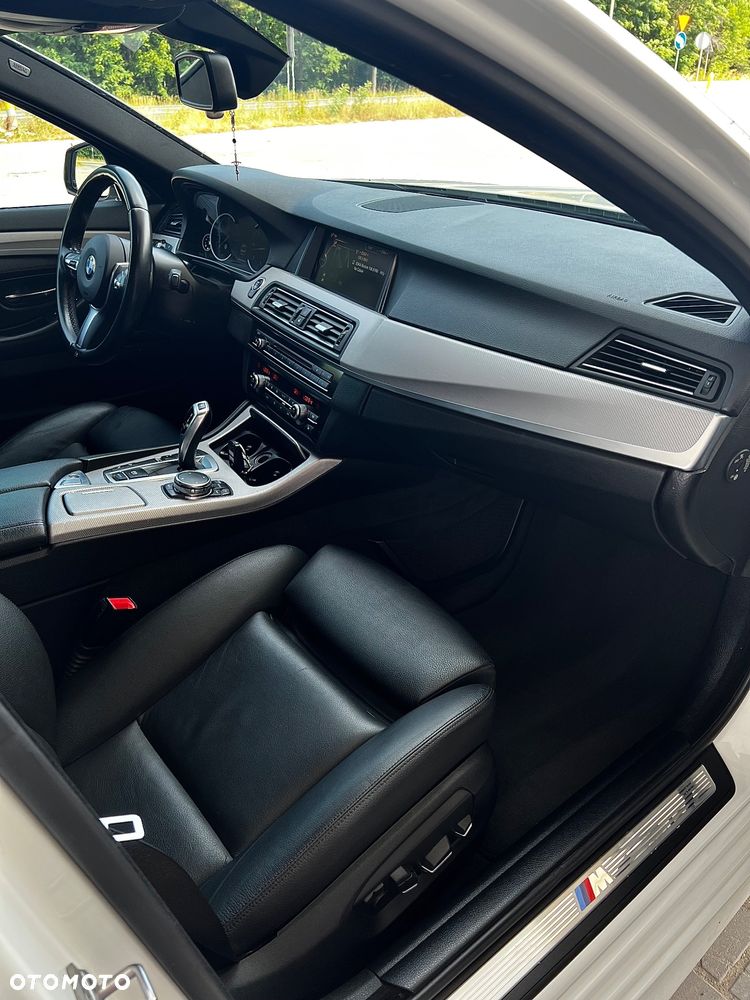 BMW Seria 5 530d xDrive - 27
